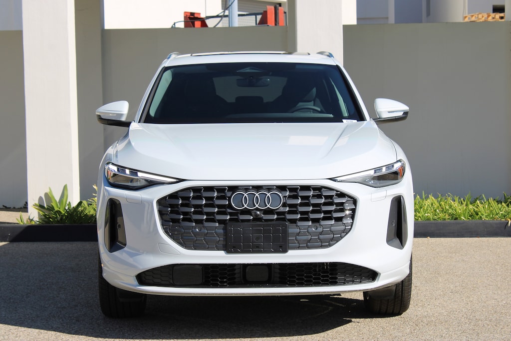 New 2025 Audi Q5 2.0T Premium SUV