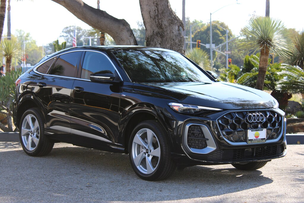 New 2025 Audi Q5 Sportback 2.0T Premium SUV