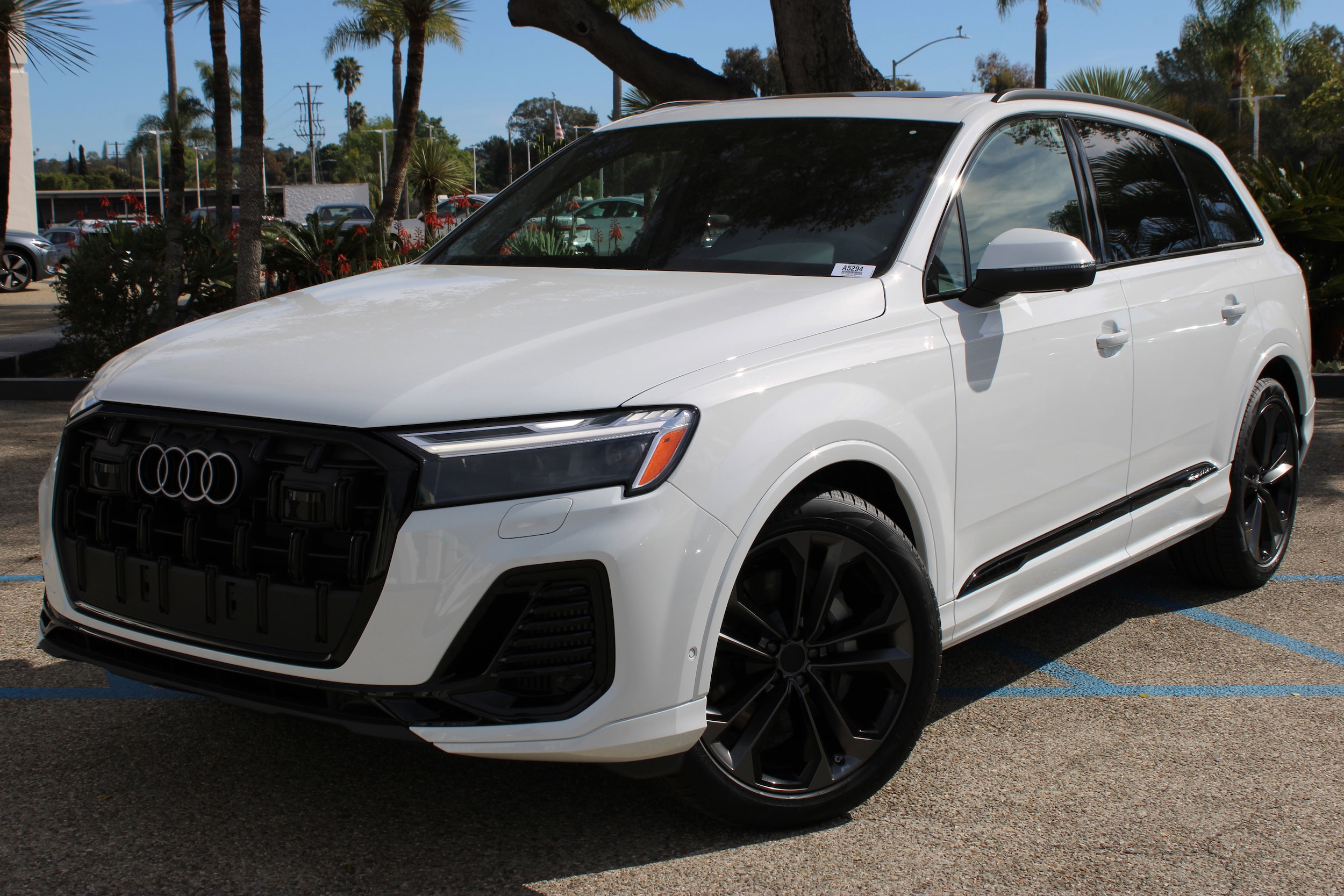 2026 Audi Q7 55 Premium Plus quattro Tiptronic's photo