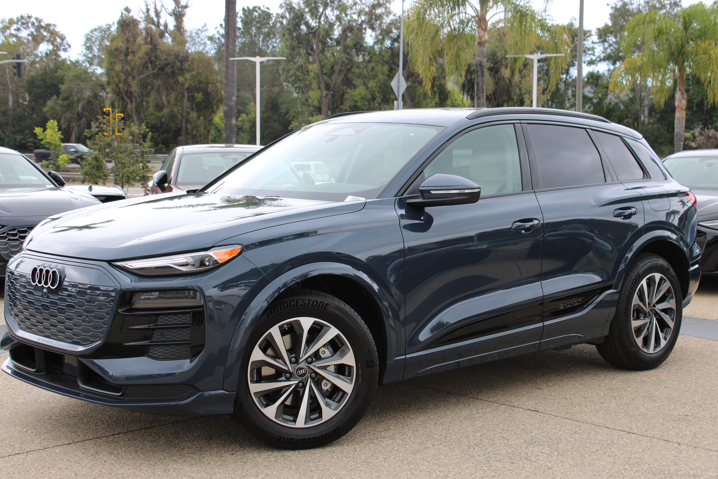 2027 Audi Q6 e-tron Premium quattro's photo