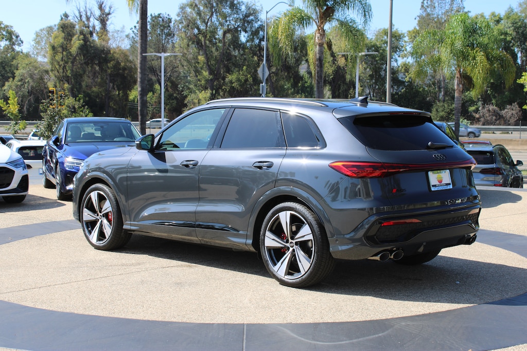 New 2026 Audi SQ5 3.0T Premium SUV