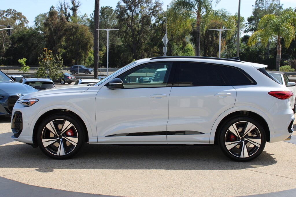 New 2026 Audi SQ5 3.0T Premium SUV