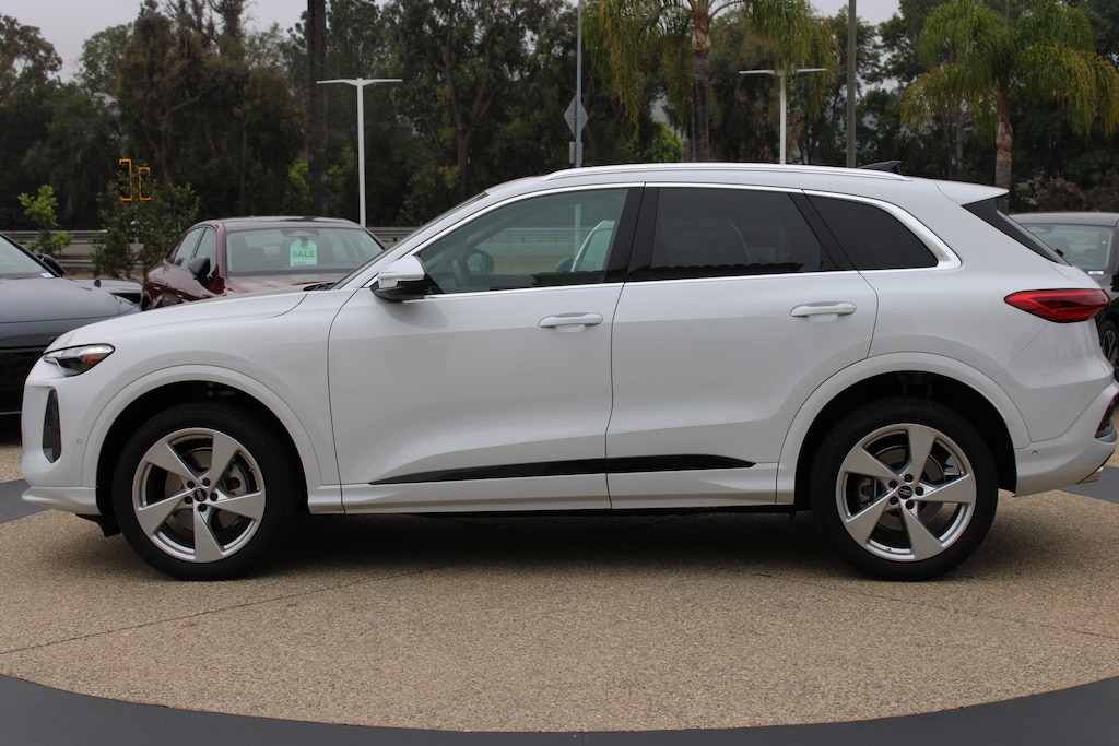 Certified 2025 Audi Q5 2.0T Premium SUV