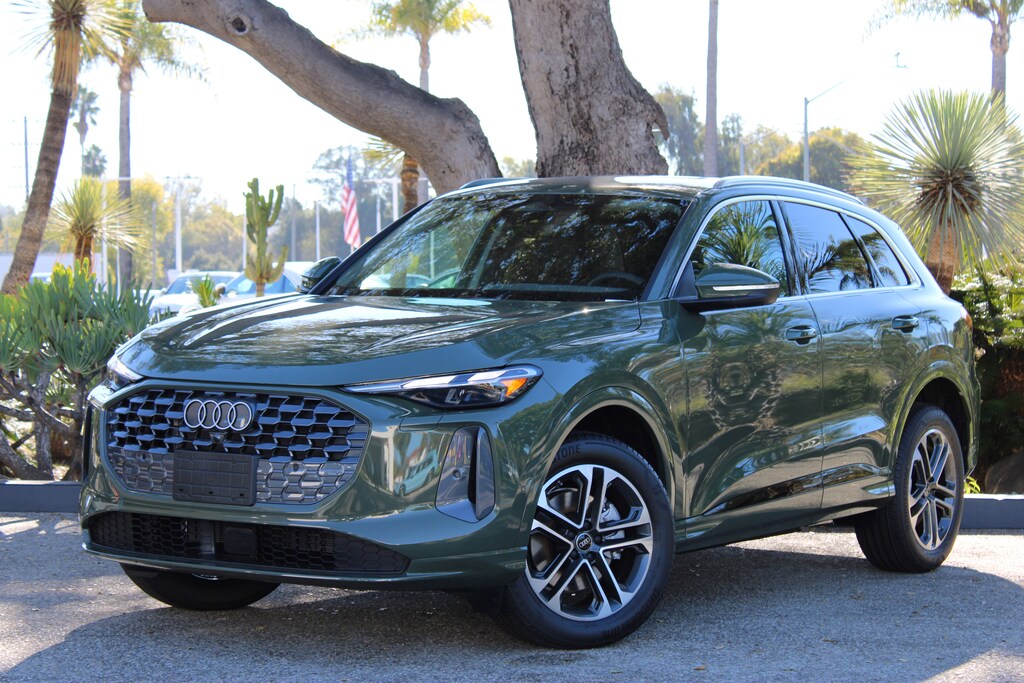 New 2025 Audi Q5 2.0T Premium SUV