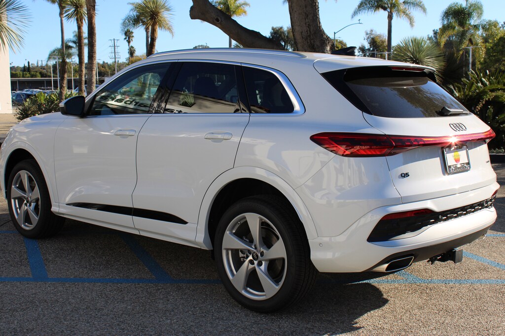 New 2025 Audi Q5 2.0T Premium SUV