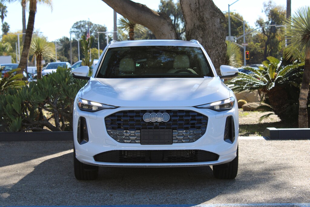 New 2025 Audi Q5 2.0T Premium SUV