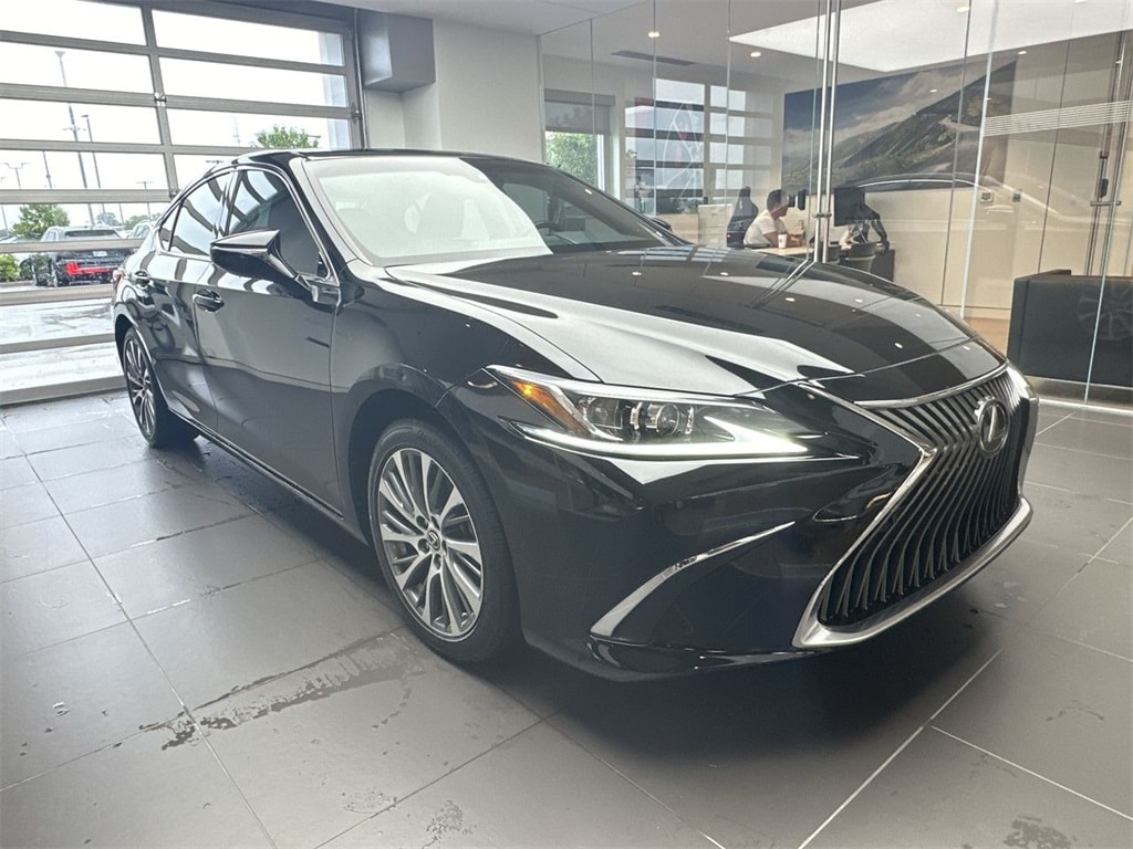 Used 2019 Lexus ES 350 with VIN 58ABZ1B16KU017704 for sale in Merriam, KS