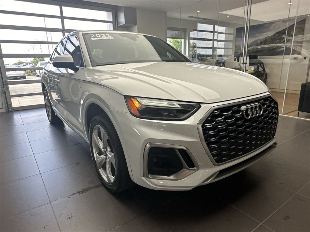 Used 2021 Audi Q5 Sportback Premium with VIN WA14AAFY3M2118338 for sale in Kansas City