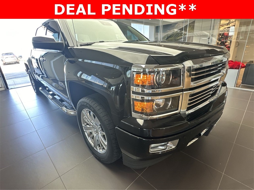 Used 2014 Chevrolet Silverado 1500 High Country with VIN 3GCUKTEJ4EG462238 for sale in Merriam, KS