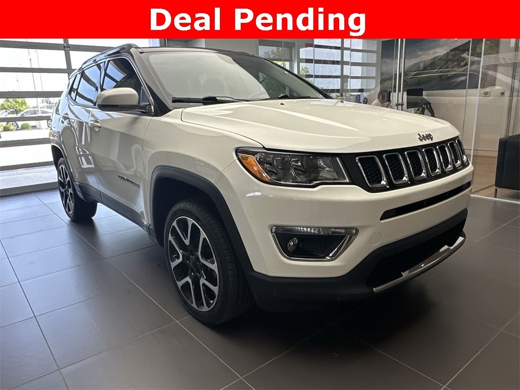 Used 2018 Jeep Compass Limited with VIN 3C4NJDCB7JT298283 for sale in Merriam, KS
