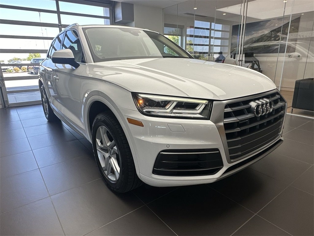 Used 2018 Audi Q5 Premium Plus with VIN WA1BNAFY5J2229805 for sale in Kansas City