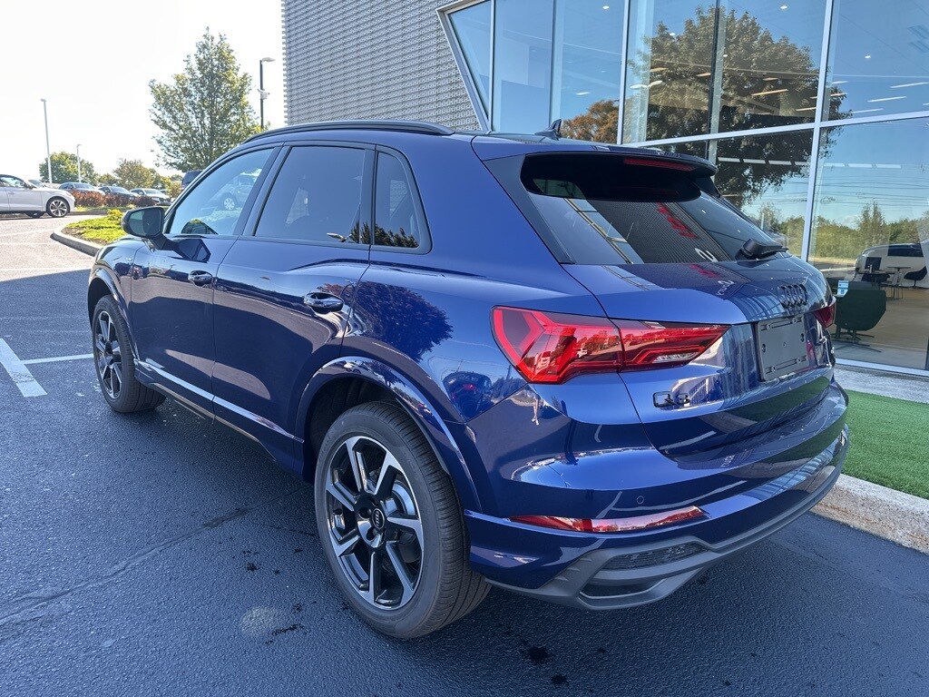 2025 Audi Q3 45 TFSI S line Premium Plus photo 4
