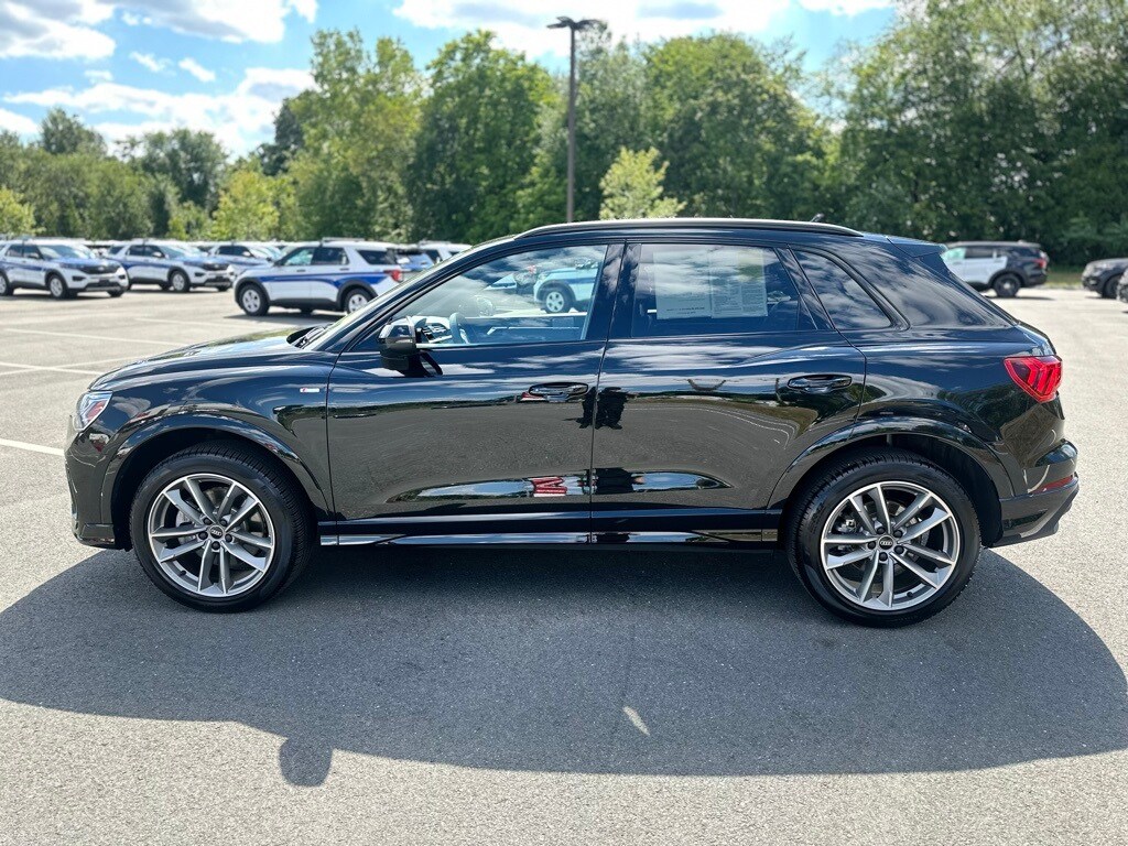 2025 Audi Q3 Premium S line photo 3