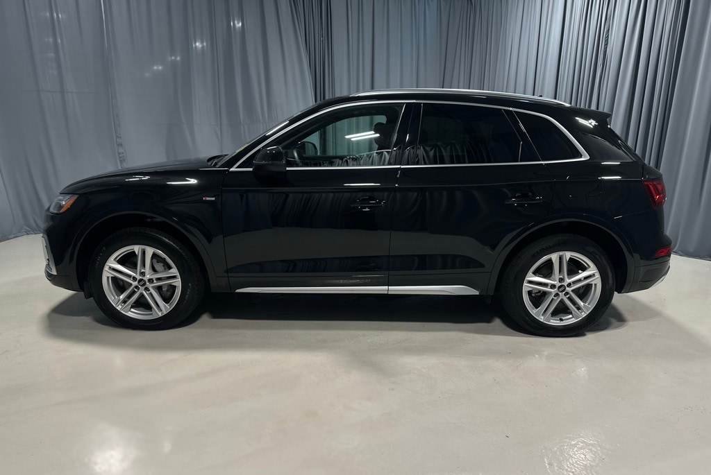 Used 2023 Audi Q5 Premium with VIN WA1G2AFY0P2043046 for sale in Shrewsbury, MA