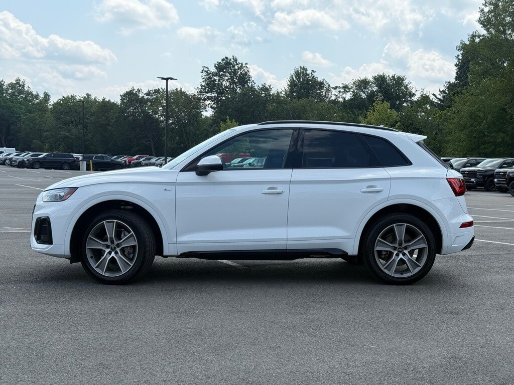 2025 Audi Q5 45 S line Premium photo 2