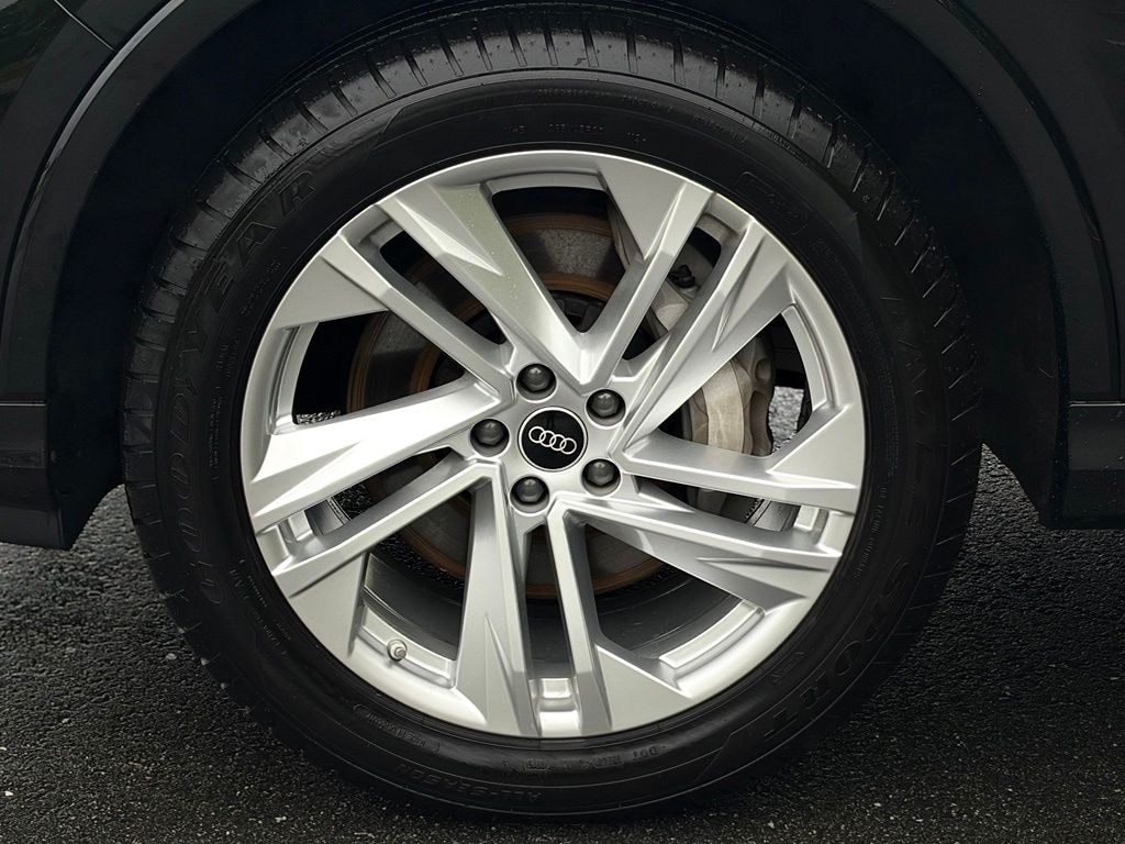 Used 2023 Audi Q7 45 Premium SUV