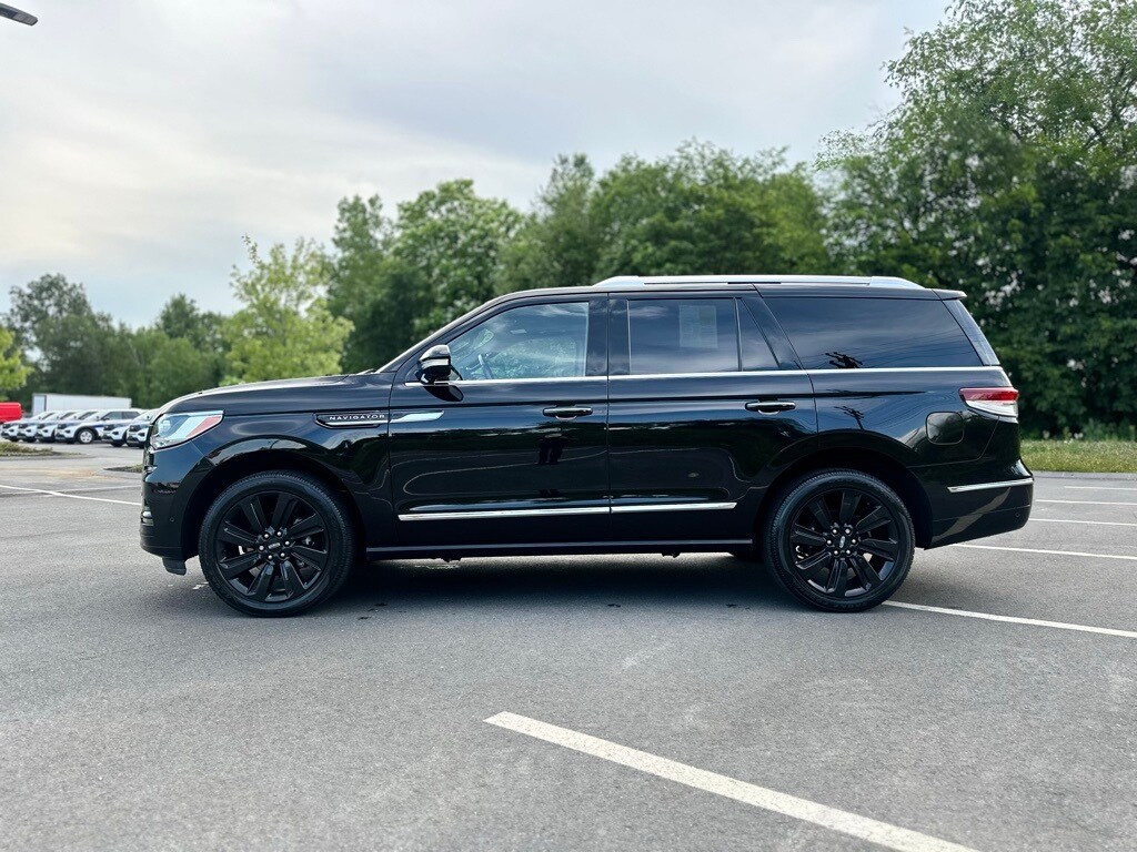 2022 Lincoln Navigator Reserve photo 3