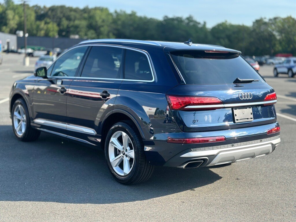 2025 Audi Q7 55 Premium photo 3