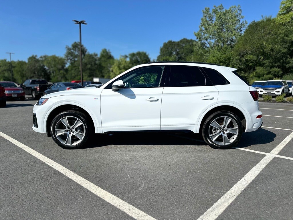 2025 Audi Q5 45 S line Premium photo 3
