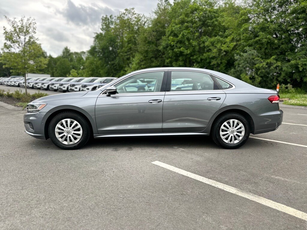 2020 Volkswagen Passat 2.0T SEL photo 3
