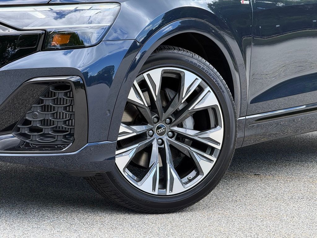 New 2026 Audi Q8 SUV