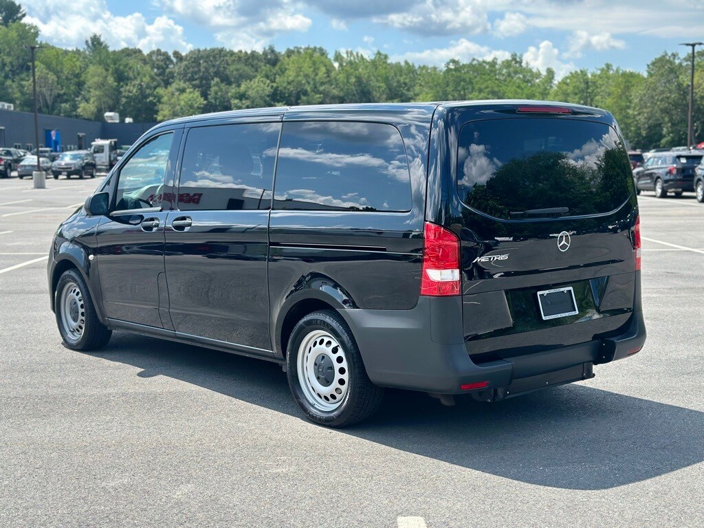 2022 Mercedes Benz Metris Passenger photo 4