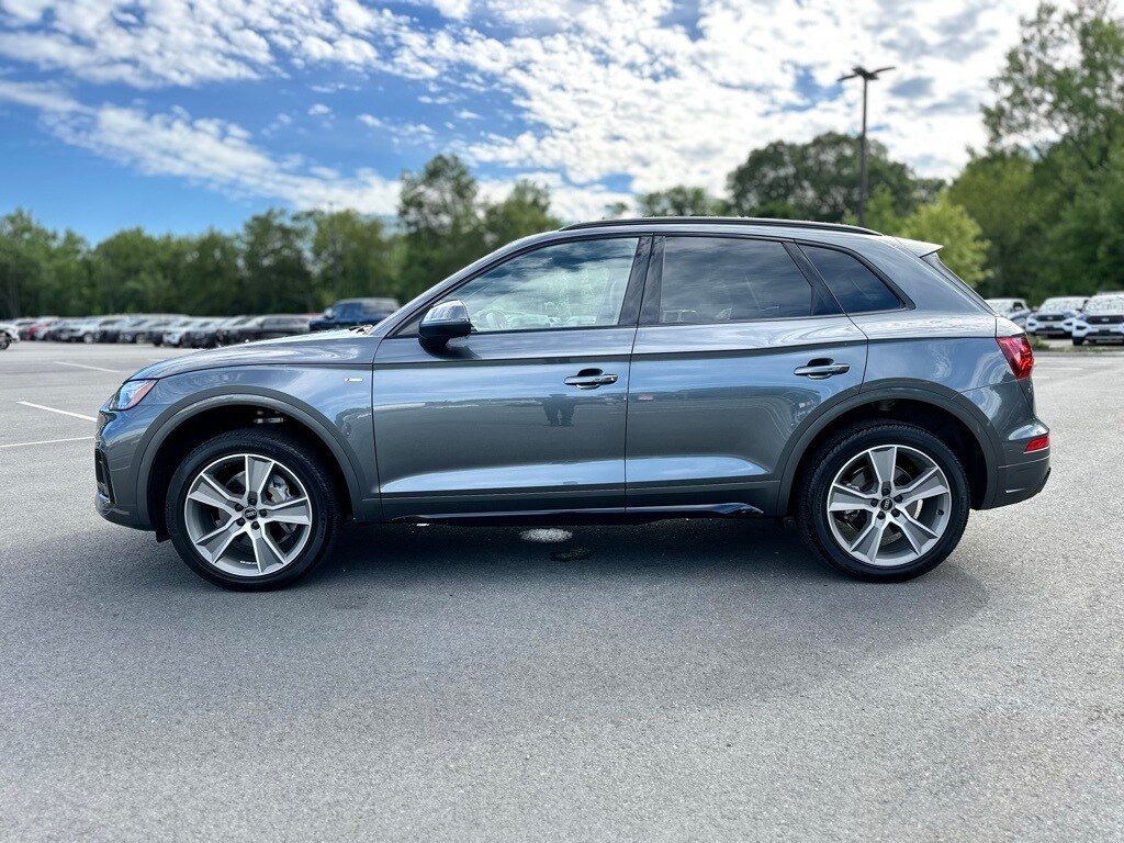 2025 Audi Q5 45 S line Premium photo 2