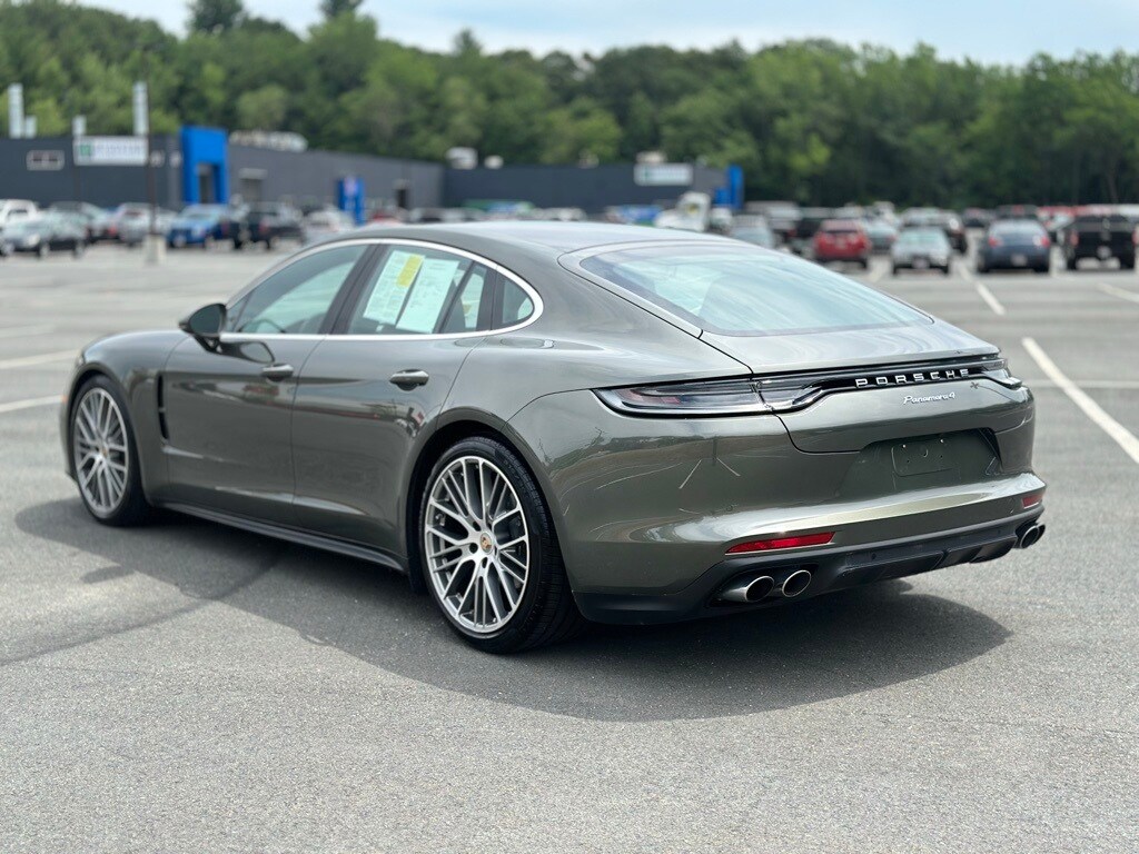 2022 Porsche Panamera 4 photo 4