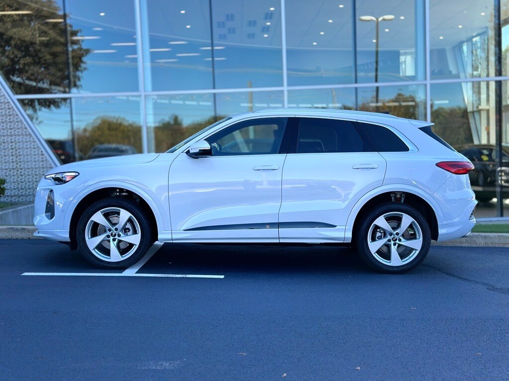 2025 Audi Q5 2.0T Premium Plus photo 3