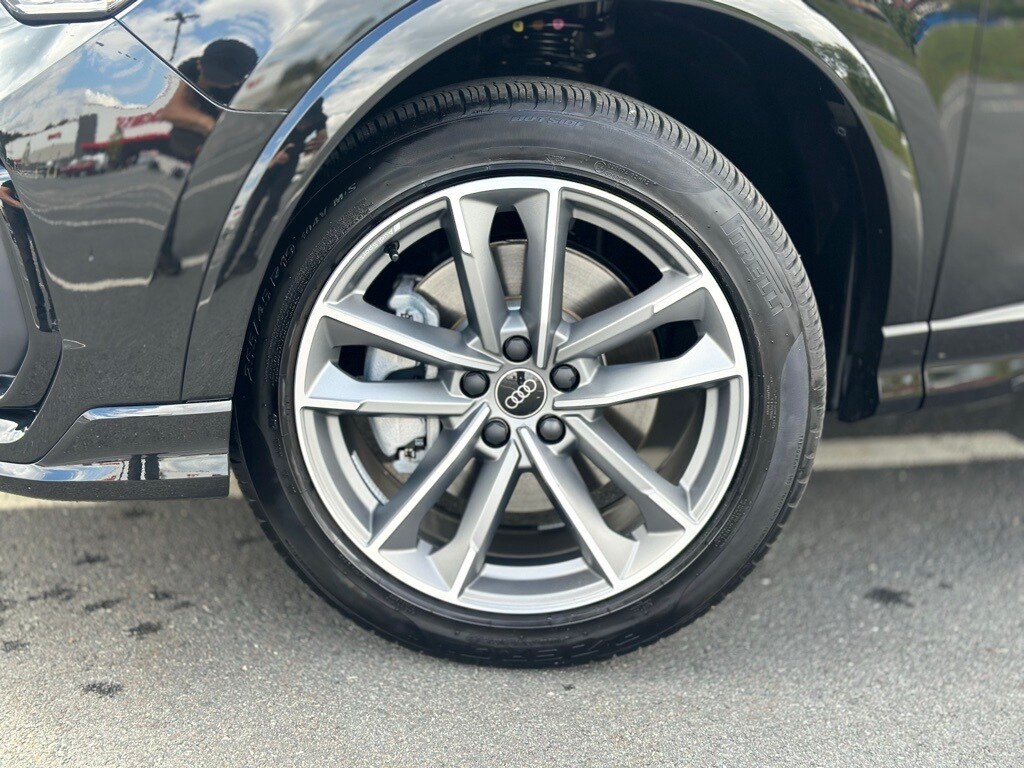 2024 Audi Q3 Premium Plus photo 2