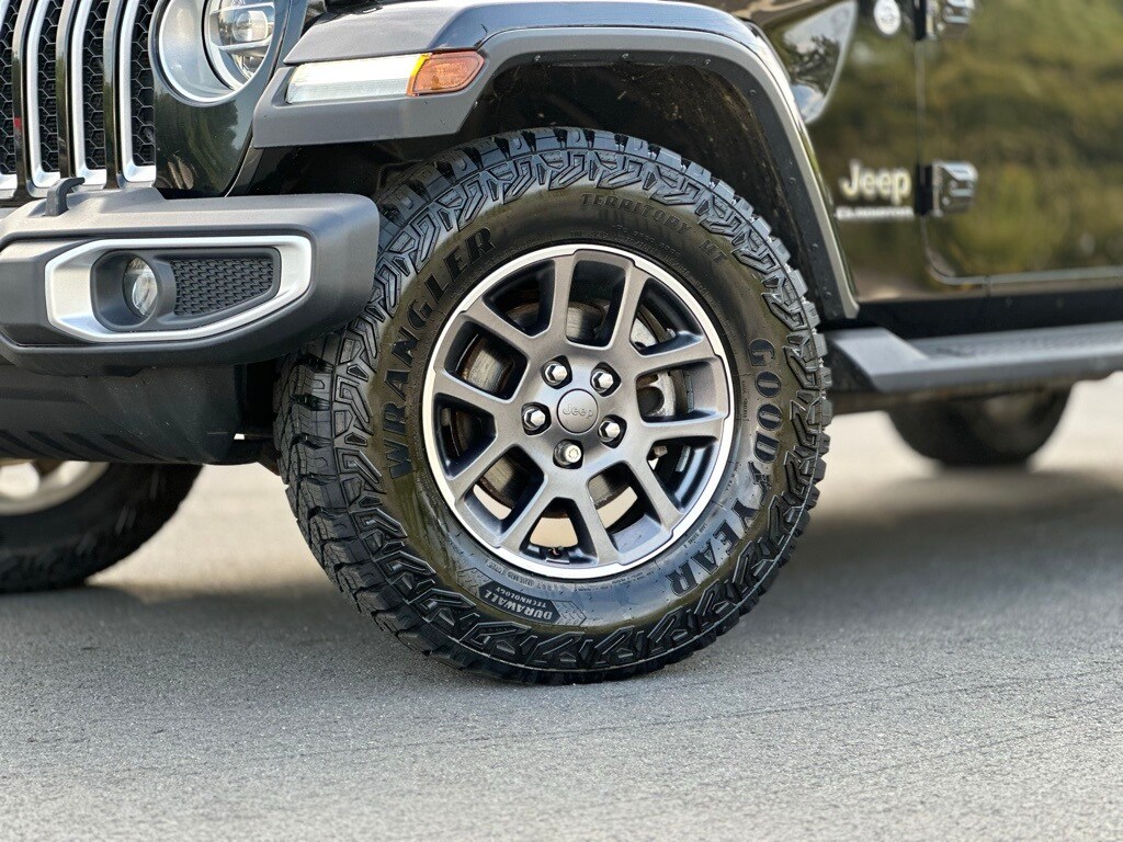 2020 Jeep Gladiator Overland photo 2