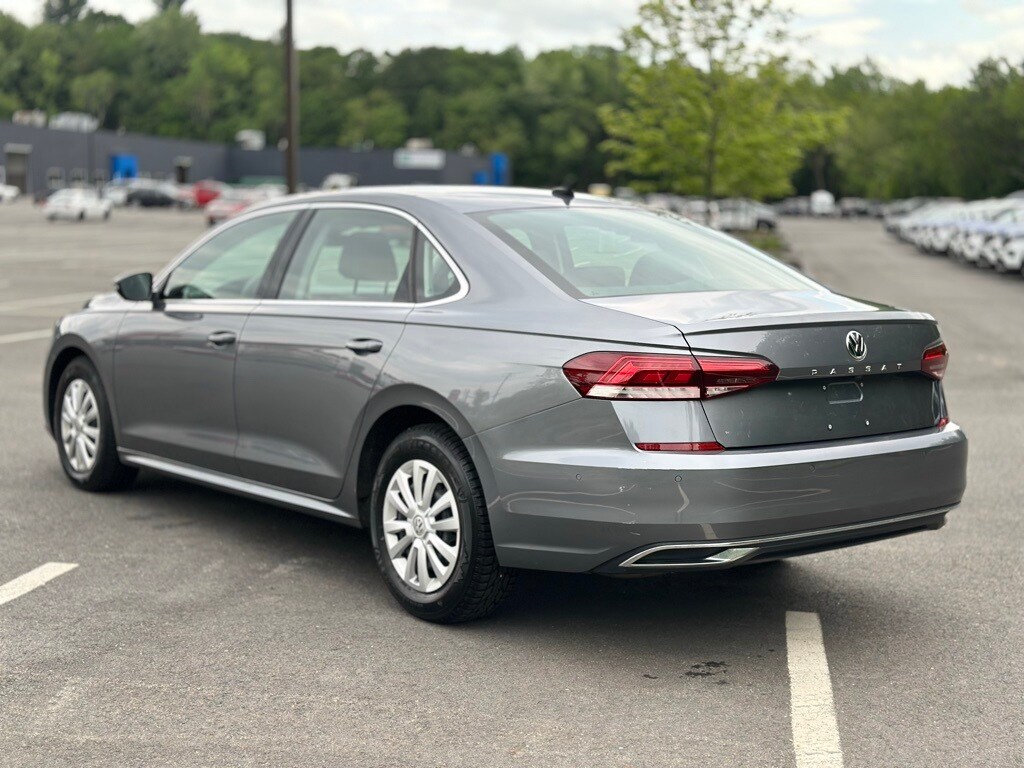 2020 Volkswagen Passat 2.0T SEL photo 4