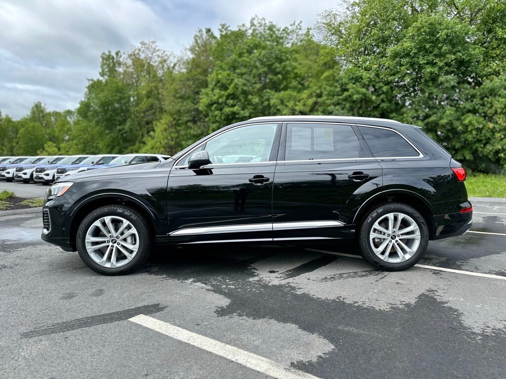2025 Audi Q7 45 Premium photo 2