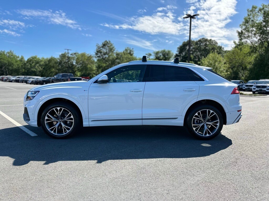 2021 Audi Q8 55 Premium Plus photo 3