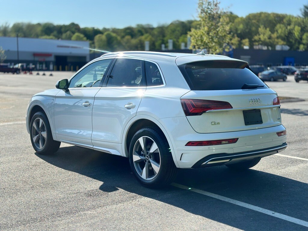 2023 Audi Q5 40 Premium Plus photo 4