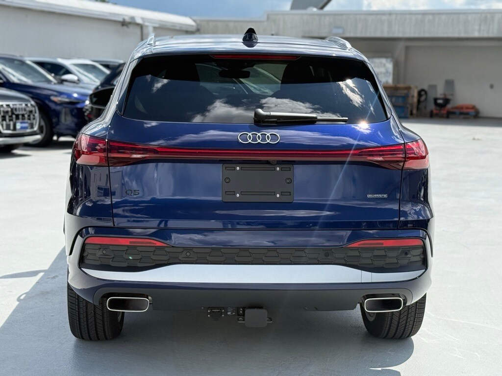 2025 Audi Q5 2.0T Premium Plus photo 3