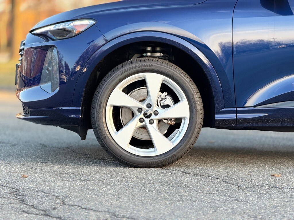 2025 Audi Q5 2.0T Premium Plus photo 2