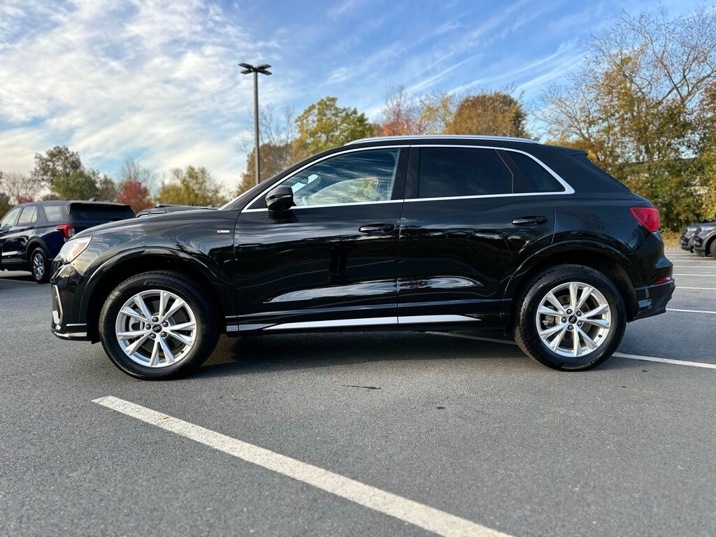 2025 Audi Q3 Premium S line photo 2