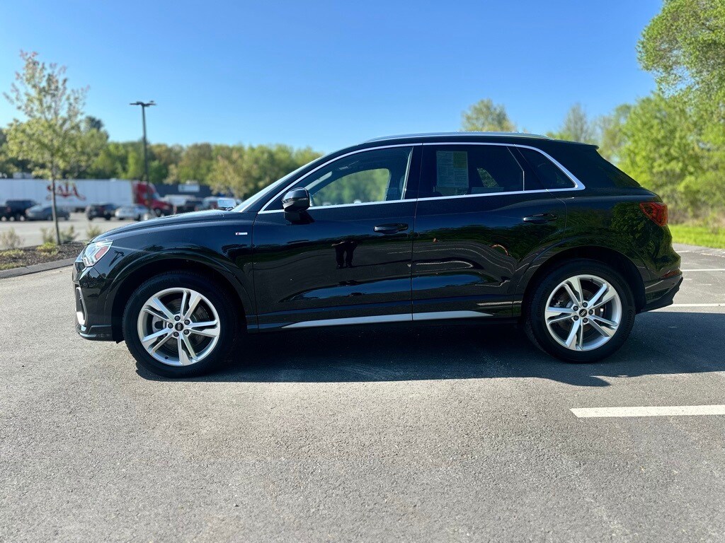 2024 Audi Q3 Premium S line photo 2