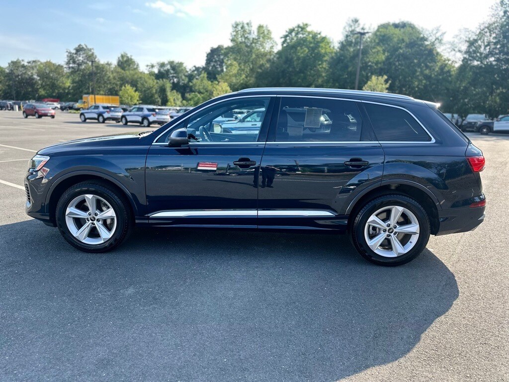 2025 Audi Q7 55 Premium photo 2