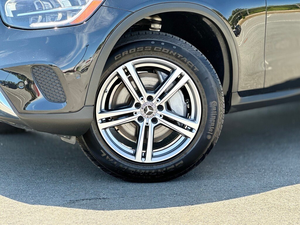 2021 Mercedes Benz GLC 300 4MATIC photo 2