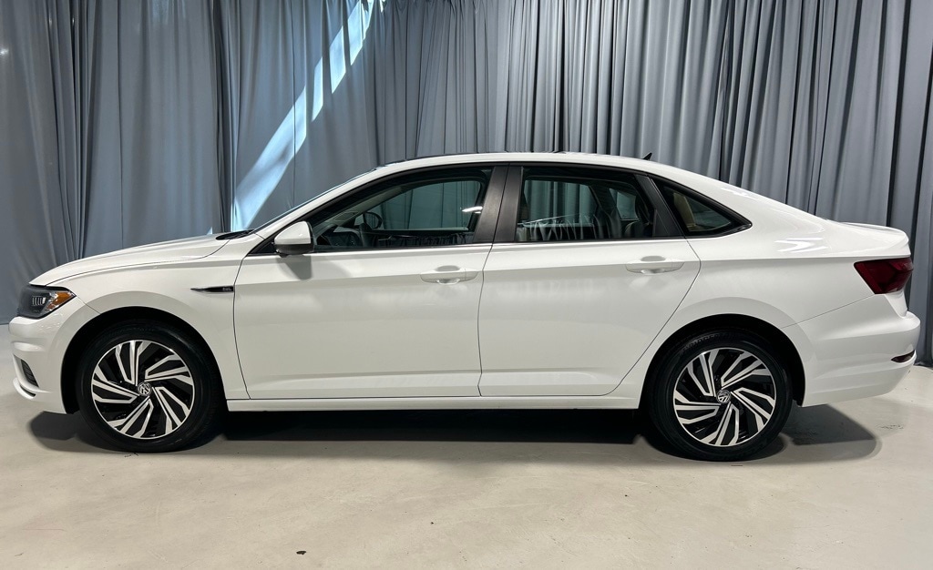 Used 2021 Volkswagen Jetta SEL with VIN 3VWE57BU5MM085708 for sale in Shrewsbury, MA