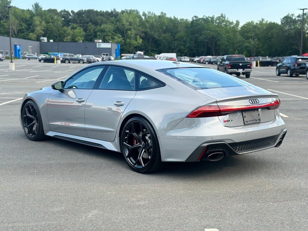 2025 Audi RS 7 Performance photo 4
