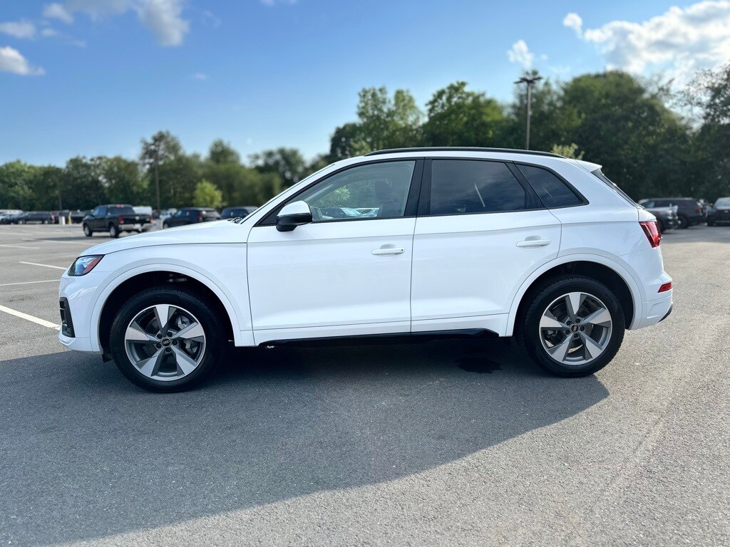 2025 Audi Q5 40 Premium photo 2
