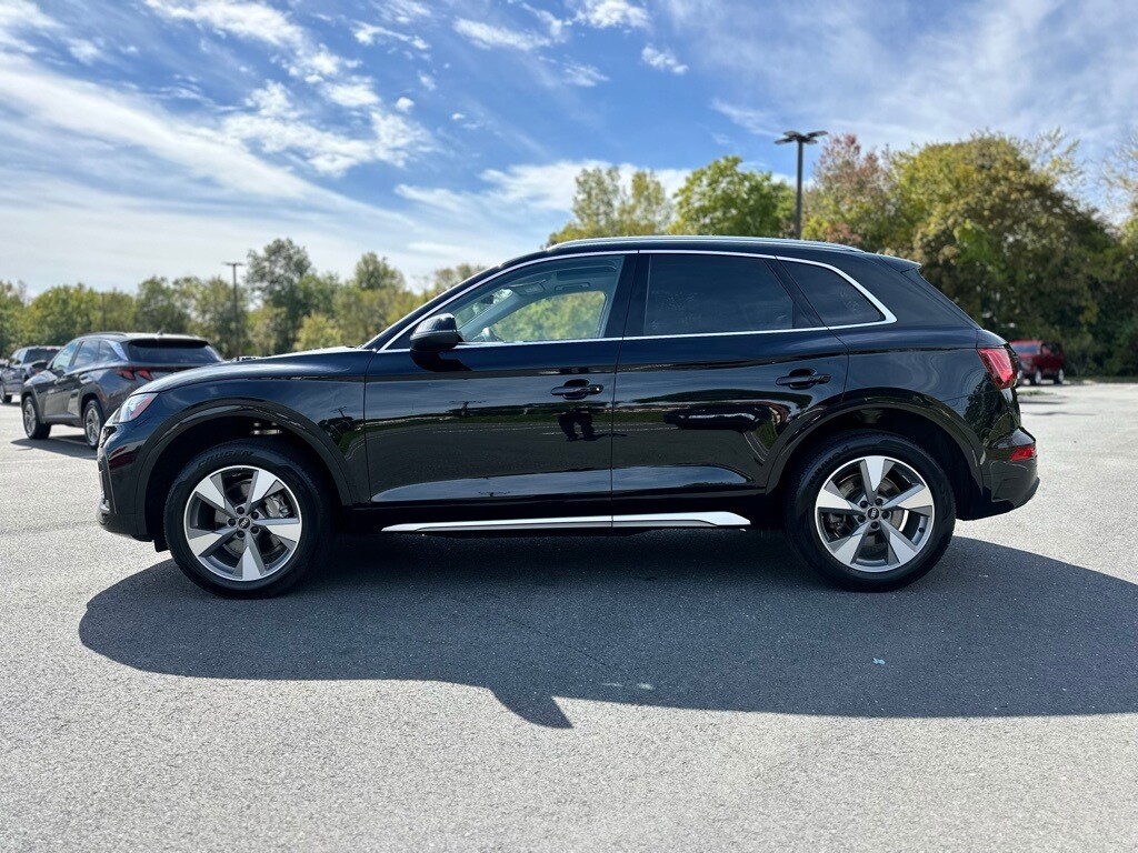 2022 Audi Q5 40 Premium Plus photo 3