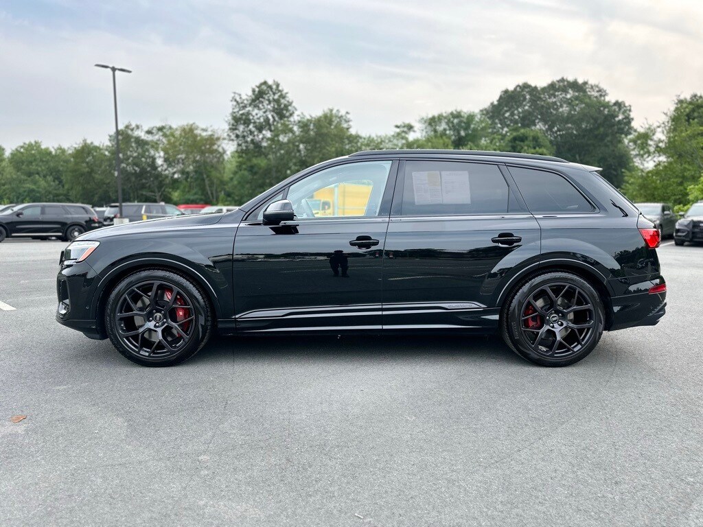 2025 Audi SQ7 Prestige photo 3