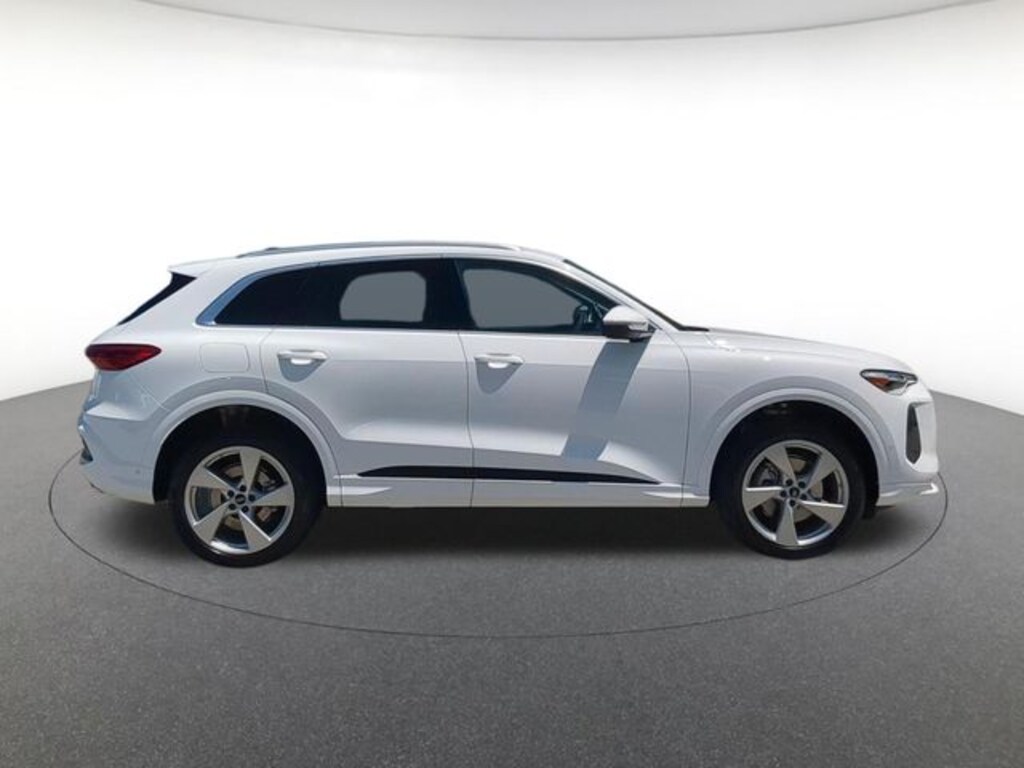 New 2026 Audi Q5 2.0T Premium SUV