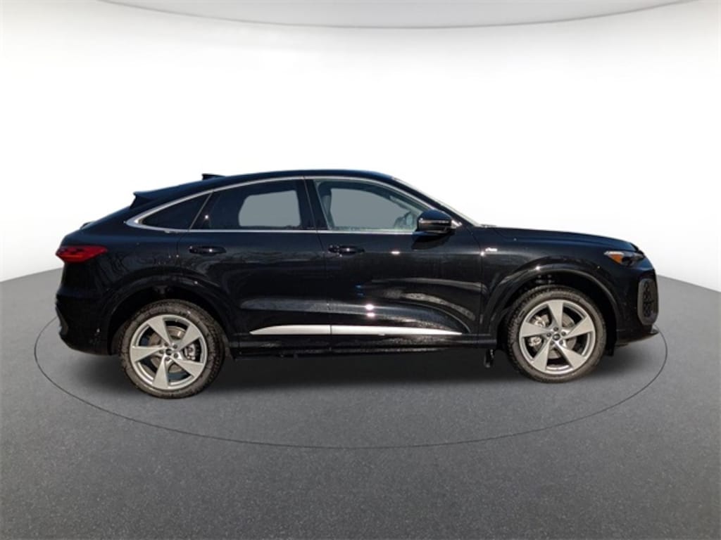 New 2025 Audi Q5 2.0T Premium SUV