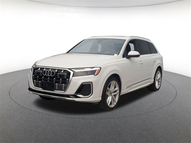 2025 Audi Q7 Premium Plus's photo