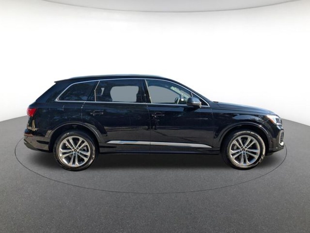 New 2026 Audi Q7 45 Premium SUV